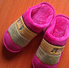 專業(yè)廠家直銷棉拖鞋，一站式日用百貨供應(yīng)